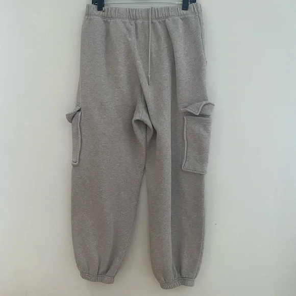 Abercrombie & Fitch Light Gray Cargo Joggers - Picture 8 of 12